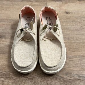 Hey Dudes Women’s casual shoe